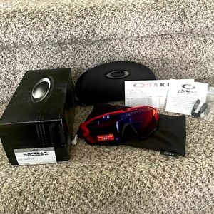 NWT Oakley Red Prizm Road Sunglass set